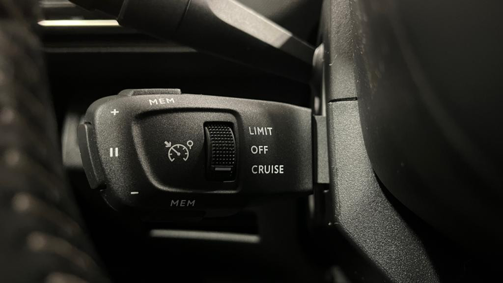 PEUGEOT 3008 1.2i PureTech 12V S&S - 130  Active Pack