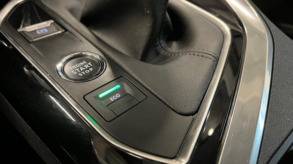 PEUGEOT 3008 1.2i PureTech 12V S&S - 130  Active Pack