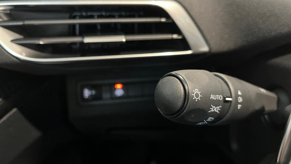 PEUGEOT 3008  1.2i PureTech 12V S&S - 130 - EAT8  II  Active Pack PHASE 2