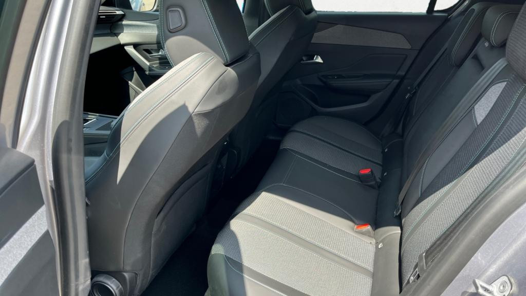 Nouvelle PEUGEOT 308  1.6 PHEV - 180 - e-EAT8  III BERLINE Allure Pack 