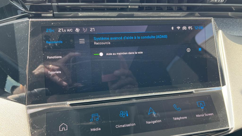 Nouvelle PEUGEOT 308  1.6 PHEV - 180 - e-EAT8  III BERLINE Allure Pack 