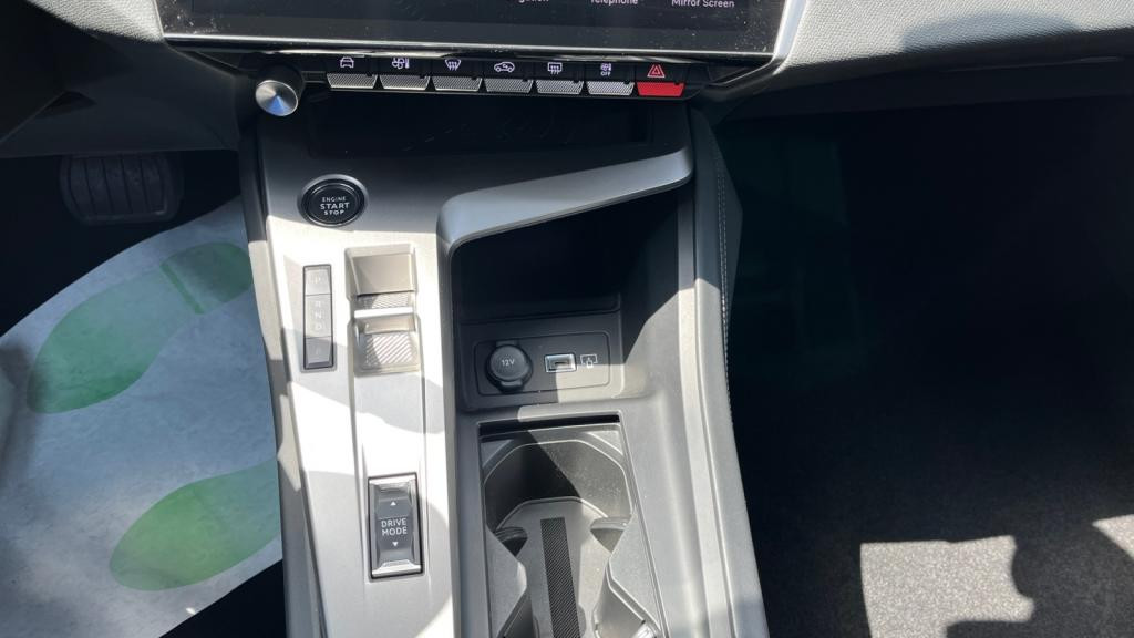 Nouvelle PEUGEOT 308  1.6 PHEV - 180 - e-EAT8  III BERLINE Allure Pack 