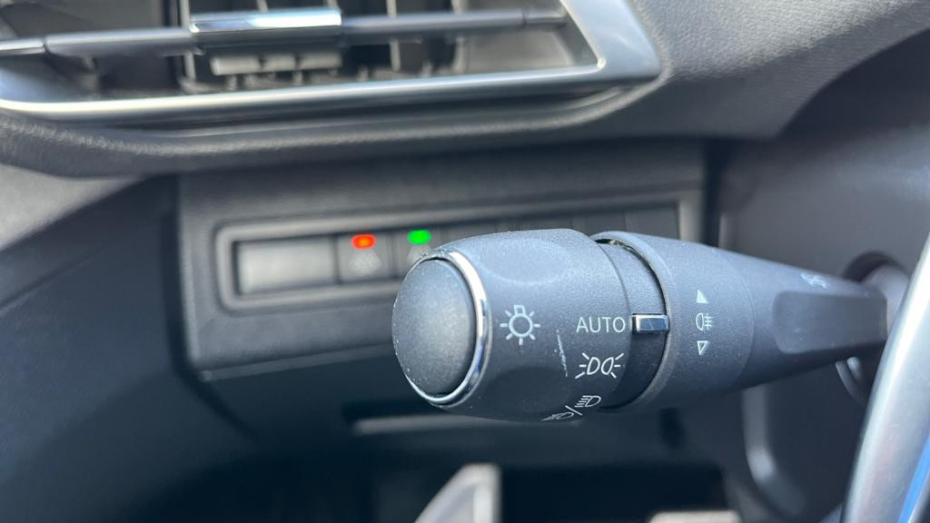 PEUGEOT 3008  Hybrid - 225 -  e-EAT8  II GT PHASE 2