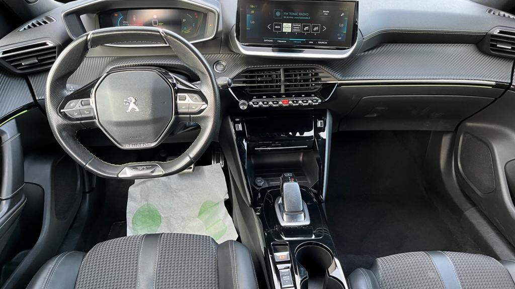 PEUGEOT 2008 e -136-  GT 