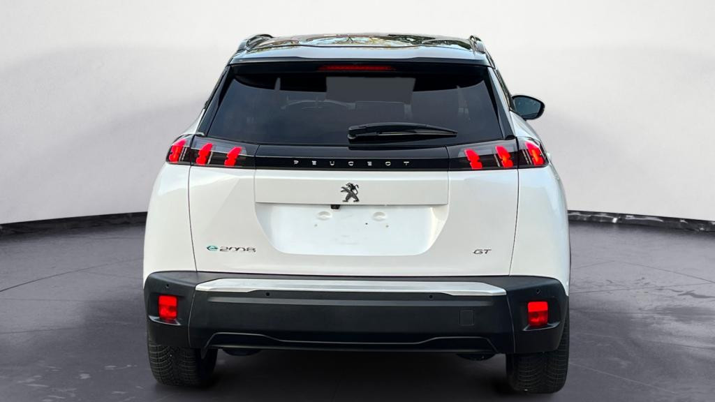 PEUGEOT 2008 e -136-  GT 