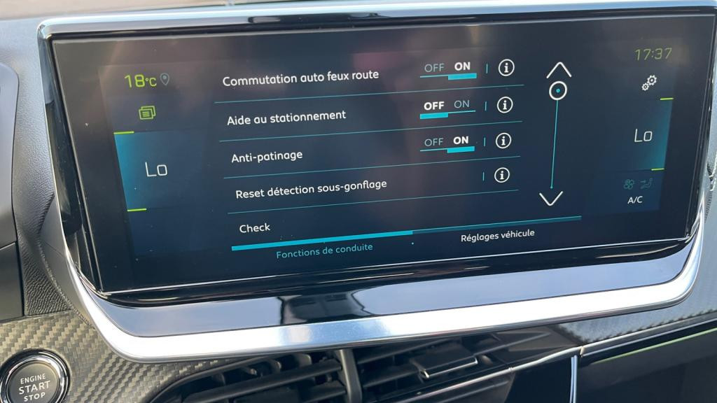 PEUGEOT 2008 e -136-  GT 