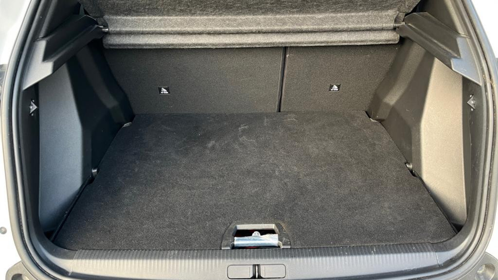 PEUGEOT 2008 e -136-  GT 