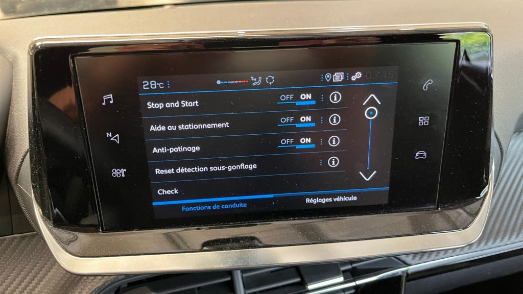 PEUGEOT 208  1.2i PureTech 12V S&S - 100 - EAT8  II BERLINE Active Business