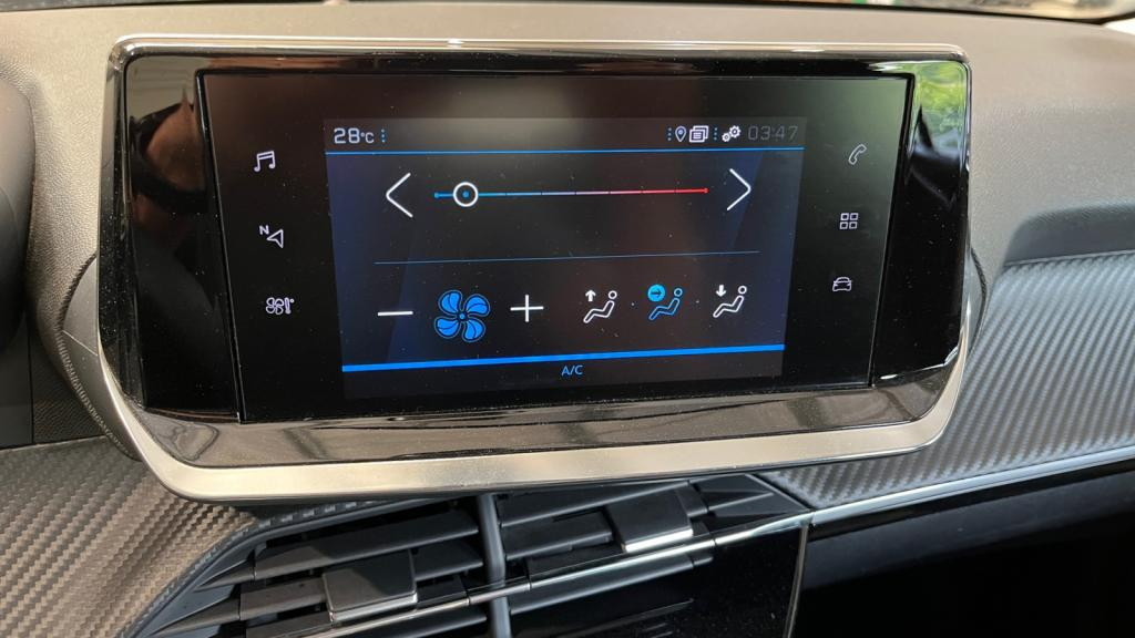 PEUGEOT 208  1.2i PureTech 12V S&S - 100 - EAT8  II BERLINE Active Business