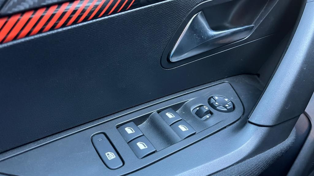 PEUGEOT 2008  1.5 BlueHDi S&S - 110  II Active 