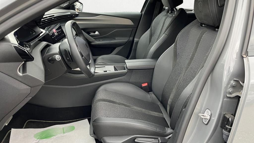 Nouvelle PEUGEOT 308 SW SW 1.5 BlueHDi S&S - 130 - EAT8  III GT 