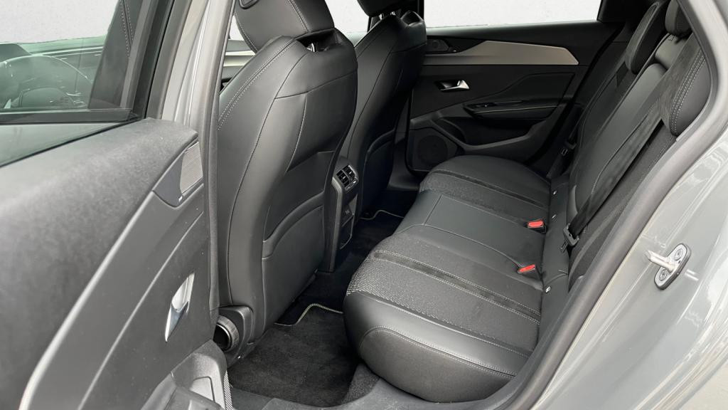 Nouvelle PEUGEOT 308 SW SW 1.5 BlueHDi S&S - 130 - EAT8  III GT 