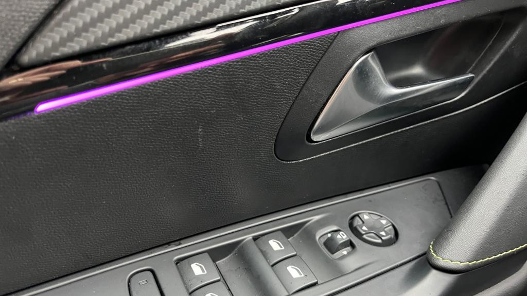 Nouvelle PEUGEOT 208  1.2i Hybrid - 145 - e-DCS6  II BERLINE GT PHASE 2