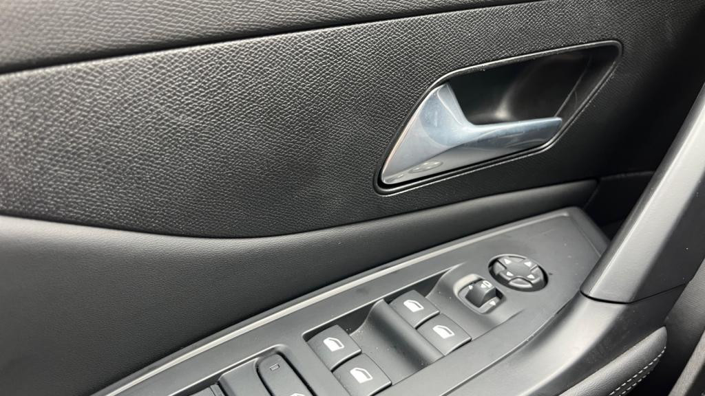 Nouvelle PEUGEOT 308 SW SW 1.5 BlueHDi S&S - 130 - EAT8  III  Allure 