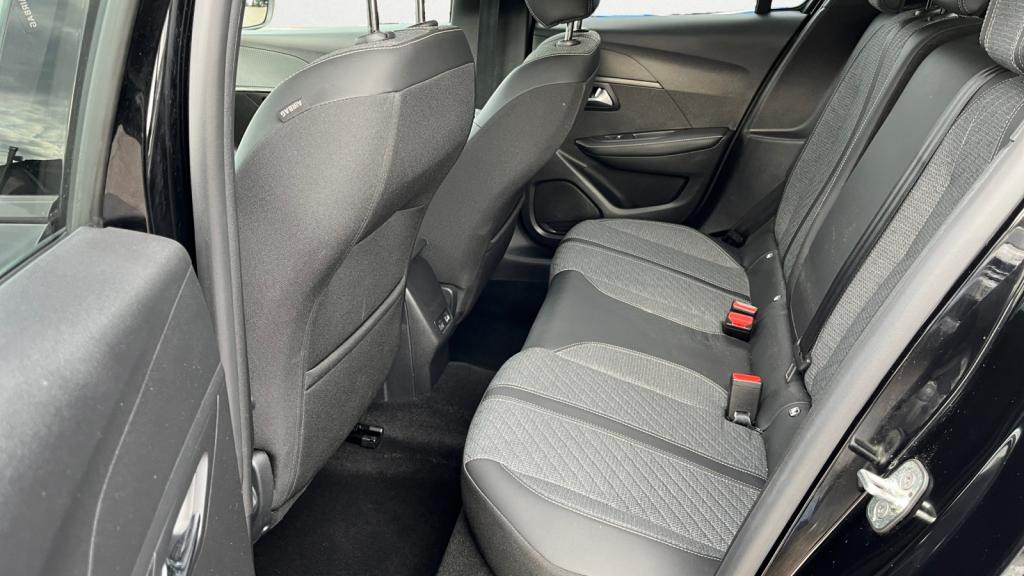 Nouvelle PEUGEOT 208  1.2i PureTech 12V S&S - 100  II BERLINE Allure PHASE 2