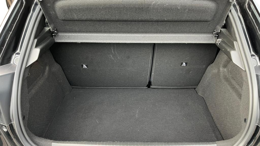 Nouvelle PEUGEOT 208  1.2i PureTech 12V S&S - 100  II BERLINE Allure PHASE 2