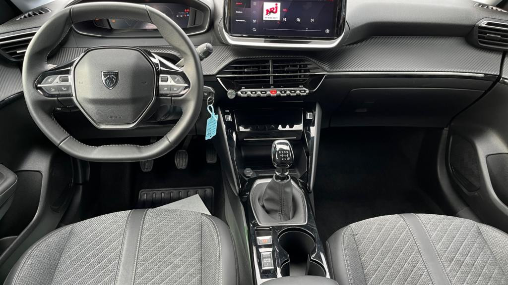 Nouvelle PEUGEOT 208  1.2i PureTech 12V S&S - 100  II BERLINE Allure PHASE 2