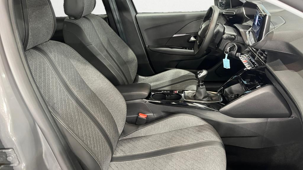 Nouvelle PEUGEOT 208  1.2i PureTech 12V S&S - 100  II BERLINE Allure PHASE 2