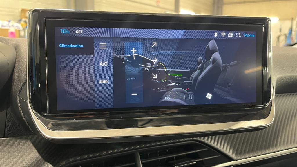 Nouvelle PEUGEOT 208  1.2i PureTech 12V S&S - 100  II BERLINE Allure PHASE 2