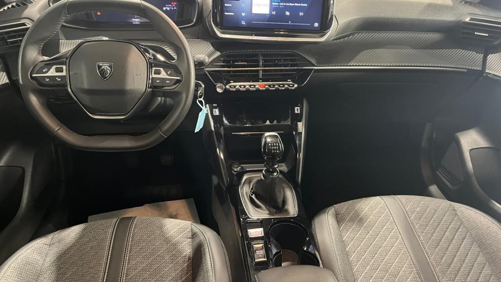 Nouvelle PEUGEOT 208  1.2i PureTech 12V S&S - 100  II BERLINE Allure PHASE 2