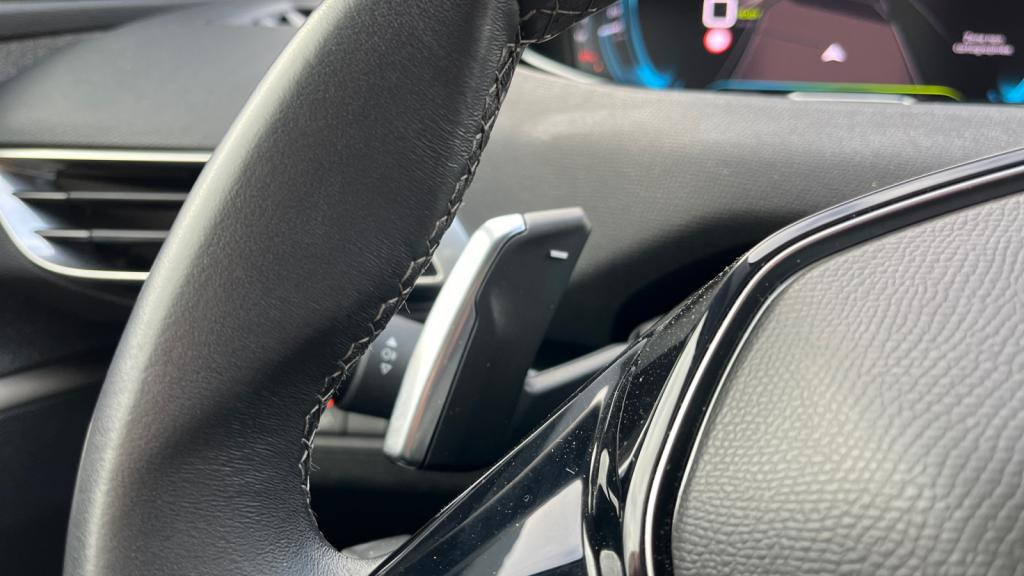 PEUGEOT 3008  Hybrid - 225 - e-EAT8  II Roadtrip PHASE 2