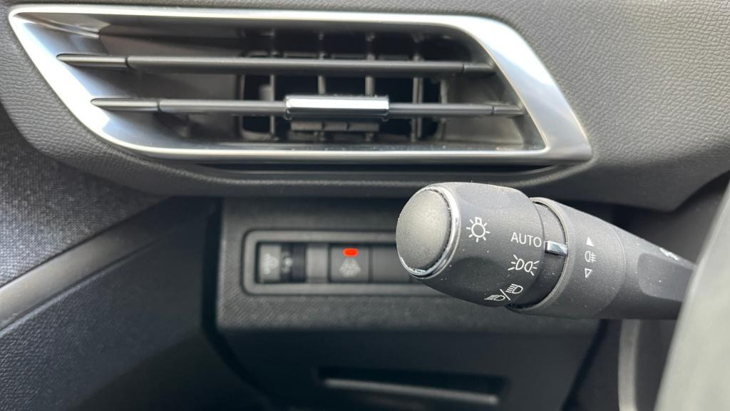 PEUGEOT 3008  Hybrid - 225 - e-EAT8  II Roadtrip PHASE 2