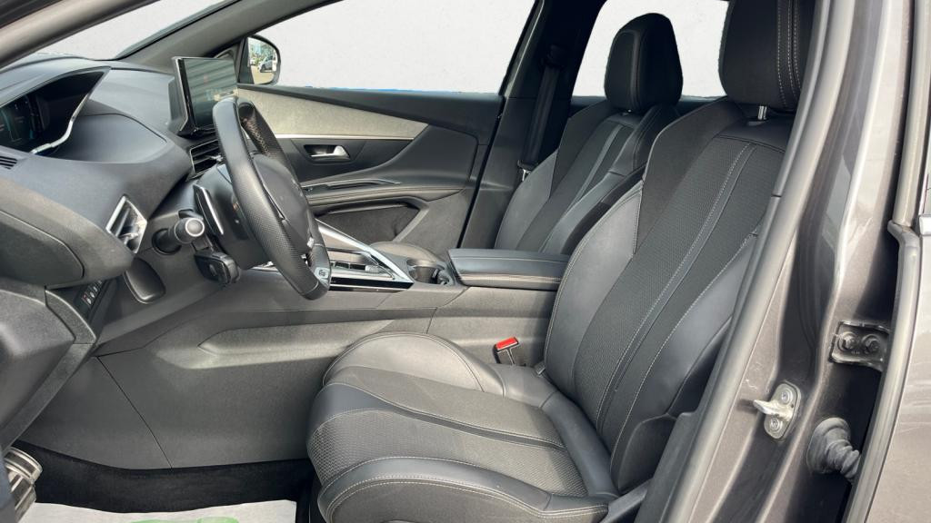 Nouvelle PEUGEOT 3008  Hybrid - 225 - e-EAT8  II GT PHASE 2