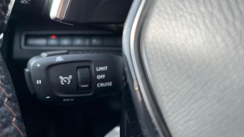 Nouvelle PEUGEOT 3008  Hybrid - 225 - e-EAT8  II GT PHASE 2