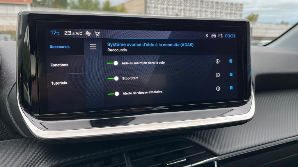 Nouvelle PEUGEOT 208  1.2i PureTech 12V S&S - 100  II BERLINE Allure PHASE 2