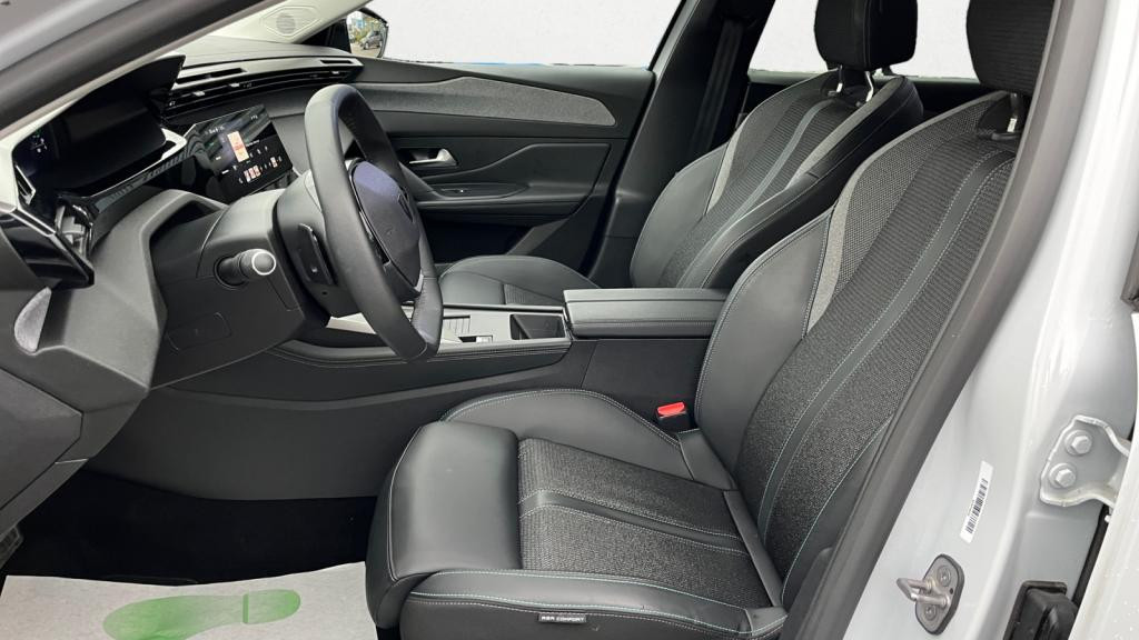 Nouvelle PEUGEOT 308  1.5 BlueHDi S&S - 130 - EAT8  III BERLINE Allure