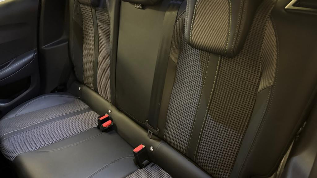 Nouvelle PEUGEOT 208  1.5 BlueHDi S&S - 100  II BERLINE GT