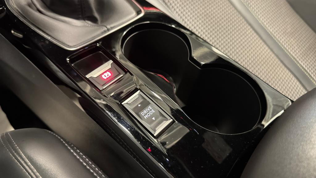 Nouvelle PEUGEOT 208  1.5 BlueHDi S&S - 100  II BERLINE GT