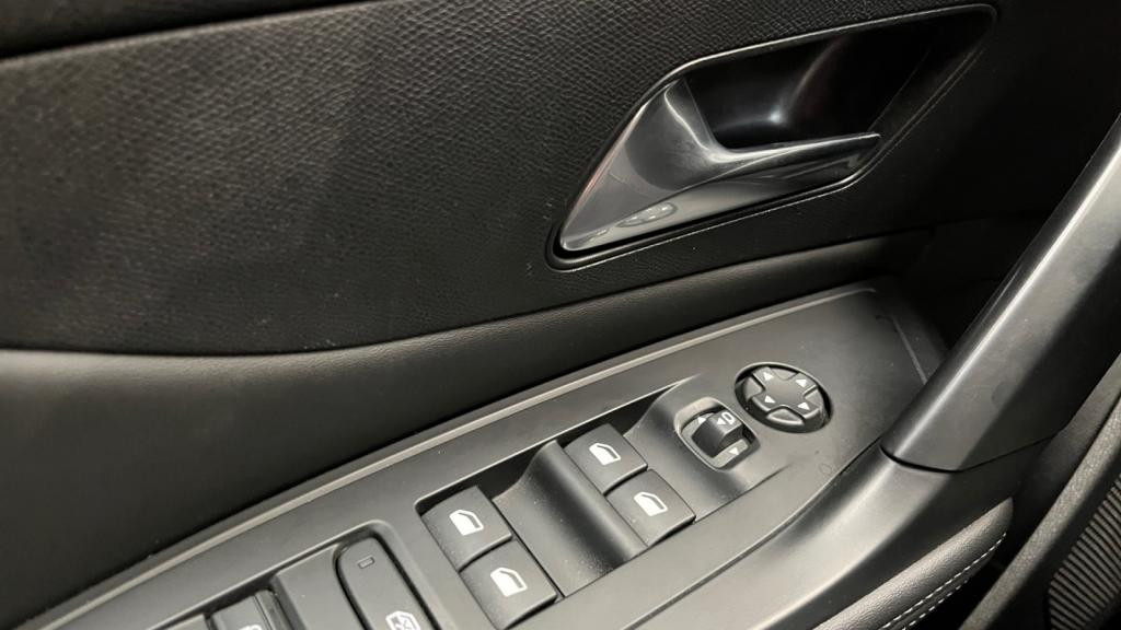 PEUGEOT 308  1.2i PureTech 12V S&S - 130 - EAT8  III BERLINE Allure Pack