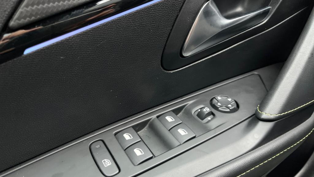 PEUGEOT 208  1.5 BlueHDi S&S - 100  II BERLINE GT