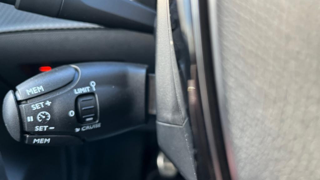 Nouvelle PEUGEOT 208  1.5 BlueHDi S&S - 100  II BERLINE GT