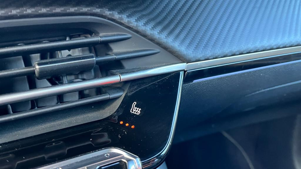 Nouvelle PEUGEOT 208  1.5 BlueHDi S&S - 100  II BERLINE GT