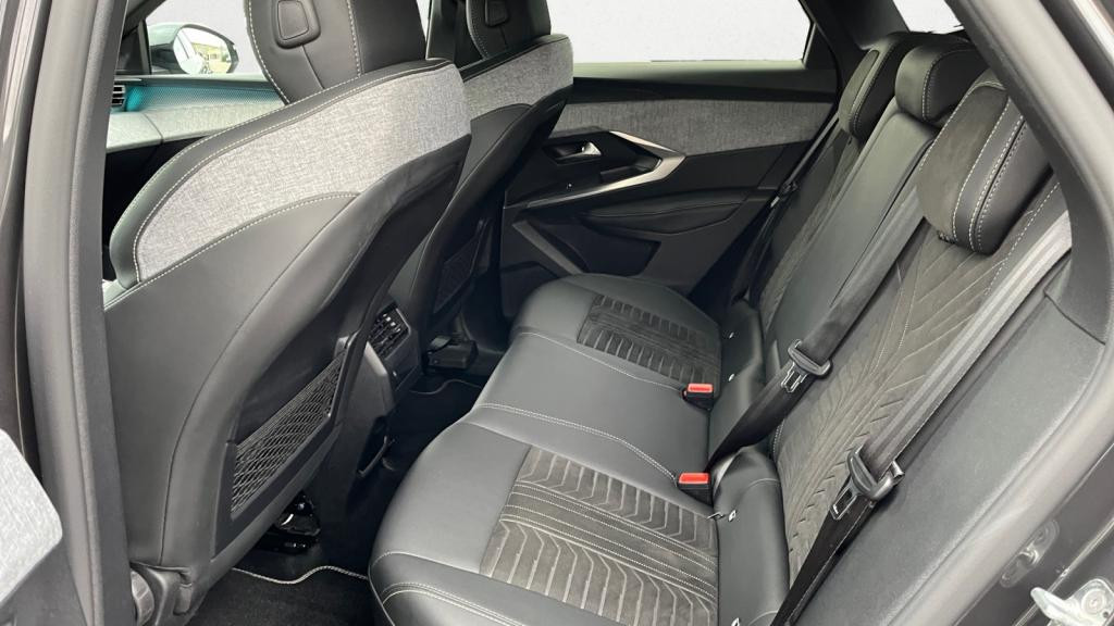 Nouvelle PEUGEOT 3008  1.2i Hybrid -145 - e-DCS6  III 2024 GT 