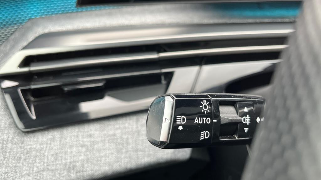 Nouvelle PEUGEOT 3008  1.2i Hybrid -145 - e-DCS6  III 2024 GT 