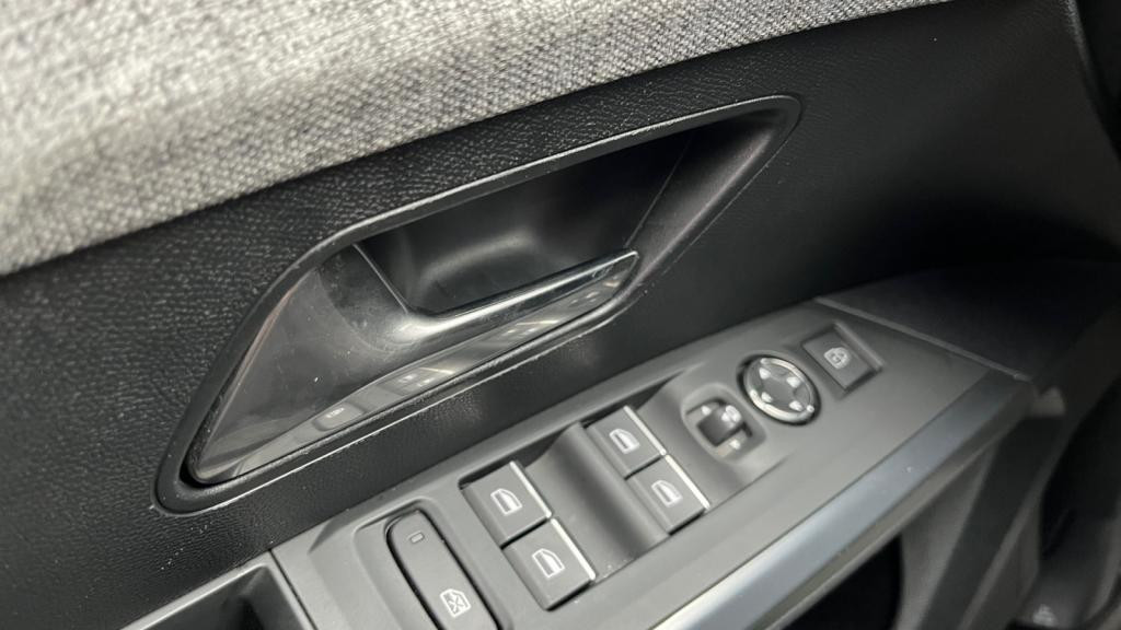 Nouvelle PEUGEOT 3008  1.2i Hybrid -145 - e-DCS6  III 2024 GT 