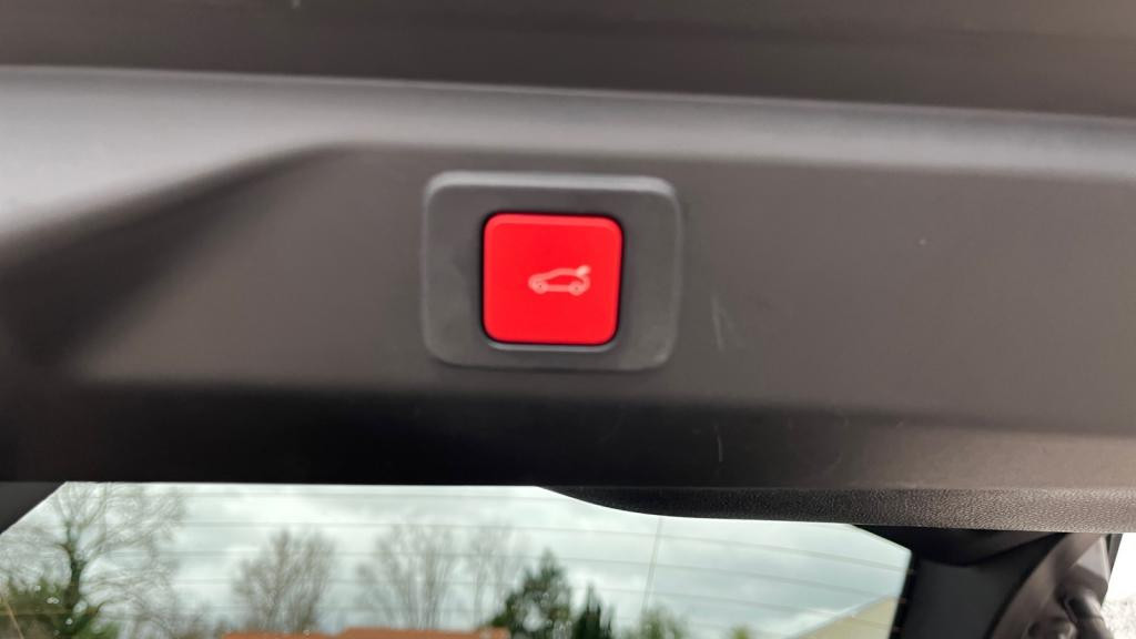 Nouvelle PEUGEOT 3008  1.2i Hybrid -145 - e-DCS6  III 2024 GT 