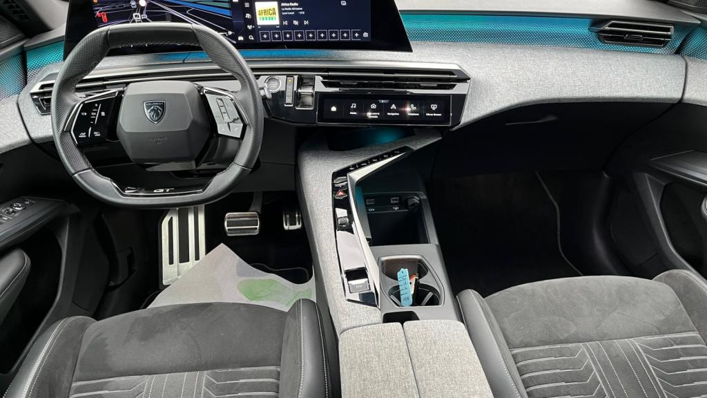 Nouvelle PEUGEOT 3008  1.2i Hybrid -145 - e-DCS6  III 2024 GT 