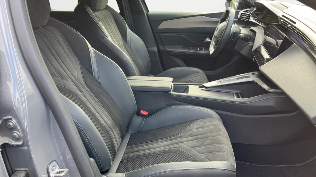 Nouvelle PEUGEOT 408  1.6 PHEV - 180 - e-EAT8  BERLINE GT 