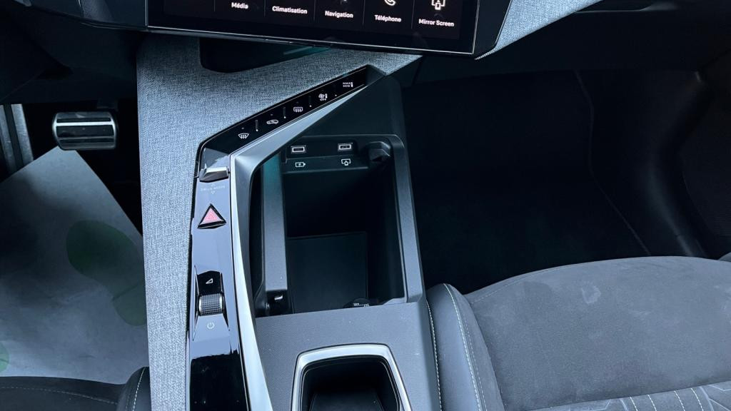 Nouvelle PEUGEOT 5008  1.2i Hybrid - 145 - e-DCS6  III GT 