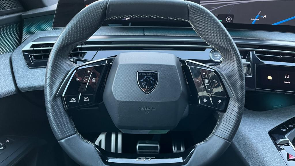 Nouvelle PEUGEOT 5008  1.2i Hybrid - 145 - e-DCS6  III GT 