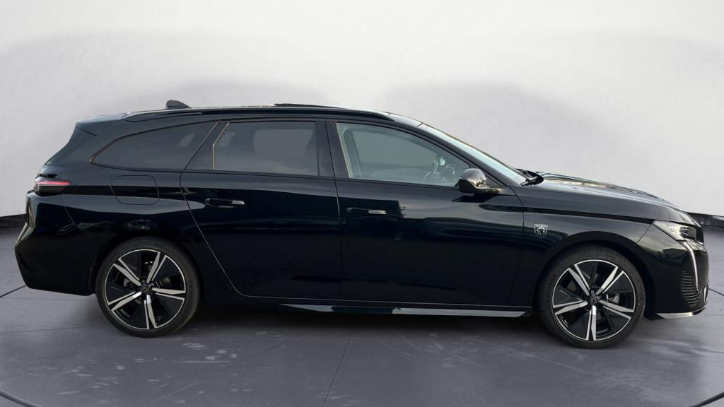 Nouvelle PEUGEOT 308 SW SW 1.2i PureTech 12V S&S - 130 - EAT8  III GT