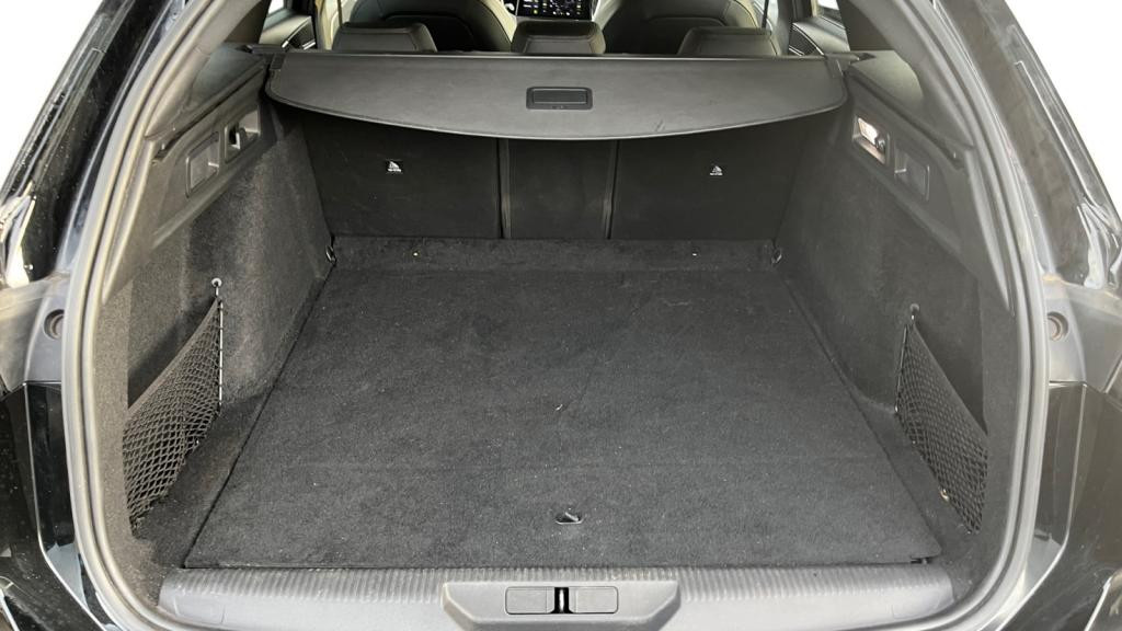 Nouvelle PEUGEOT 308 SW SW 1.2i PureTech 12V S&S - 130 - EAT8  III GT