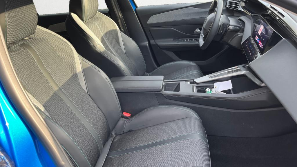 Nouvelle PEUGEOT 308  1.5 BlueHDi S&S - 130 - EAT8 III BERLINE Allure