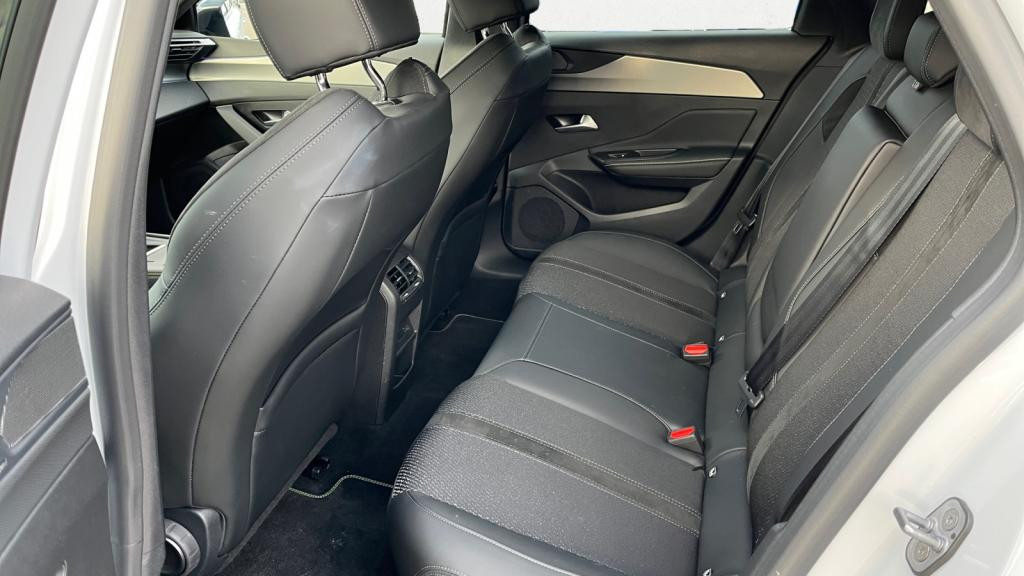 Nouvelle PEUGEOT 308 SW SW 1.5 BlueHDi S&S - 130 - EAT8  III GT