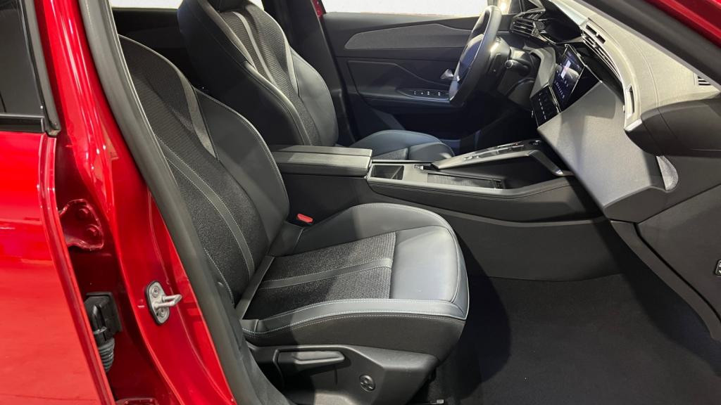 Nouvelle PEUGEOT 308  1.5 BlueHDi S&S - 130 - EAT8  III BERLINE Allure