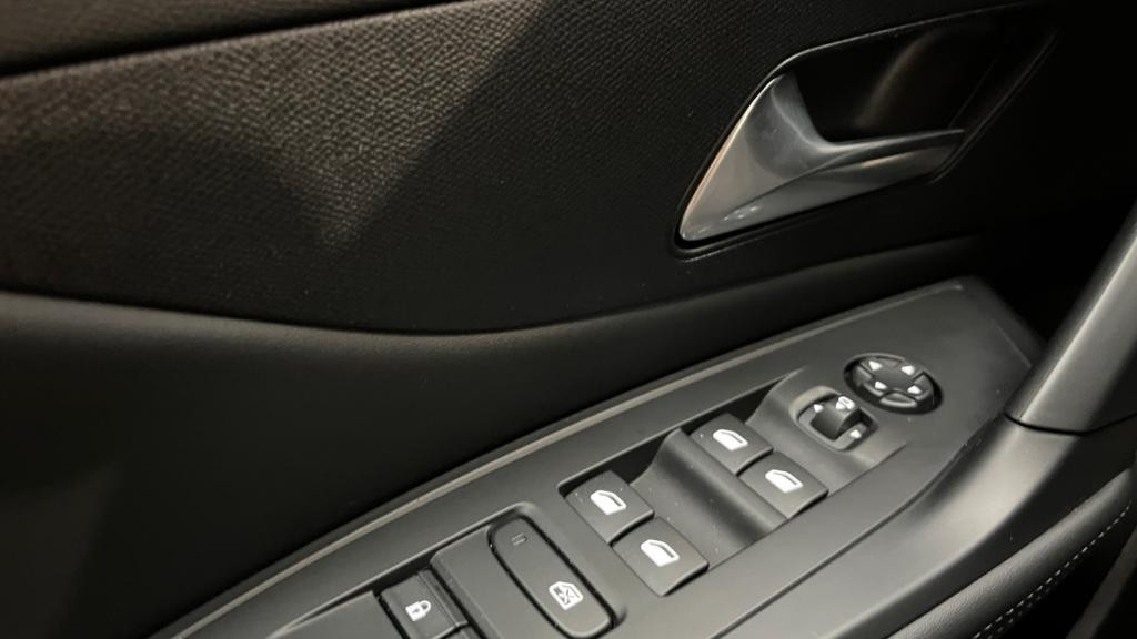 Nouvelle PEUGEOT 308  1.5 BlueHDi S&S - 130 - EAT8  III BERLINE Allure